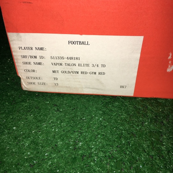 NEW NIKE VAPOR TALON ELITE 3/4 TD
GOLD / GYM RED - Picture 3 of 7